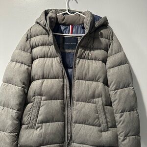 Tommy Hilfiger Men's Heather Gray Quilted Puffer Jacket with Hood